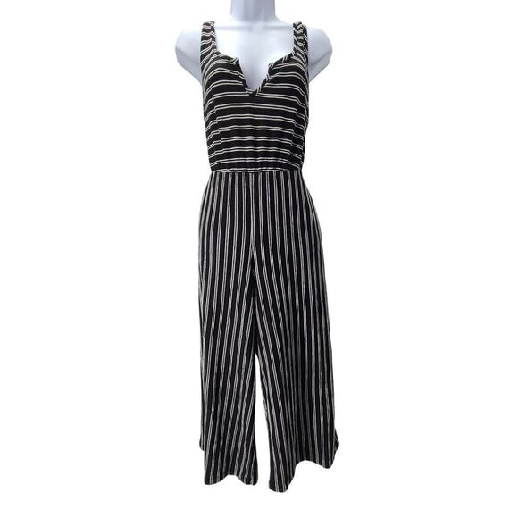 torrid Pants - Torrid Jumpsuit Size 14/16 black/white striped Cropped Beachy Office work wear